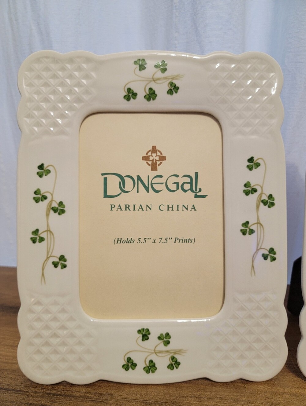 Beautiful Pair of Vintage Donegal Parian China Picture Frames - 5.5" x 7.5" - Picture 4 of 4